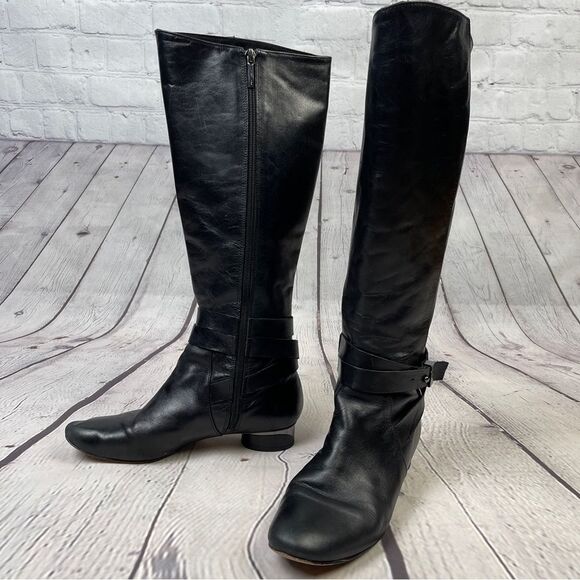 Karl Lagerfeld Shoes - KARL LAGERFELD black leather side zip round heel riding boots, size 8.5